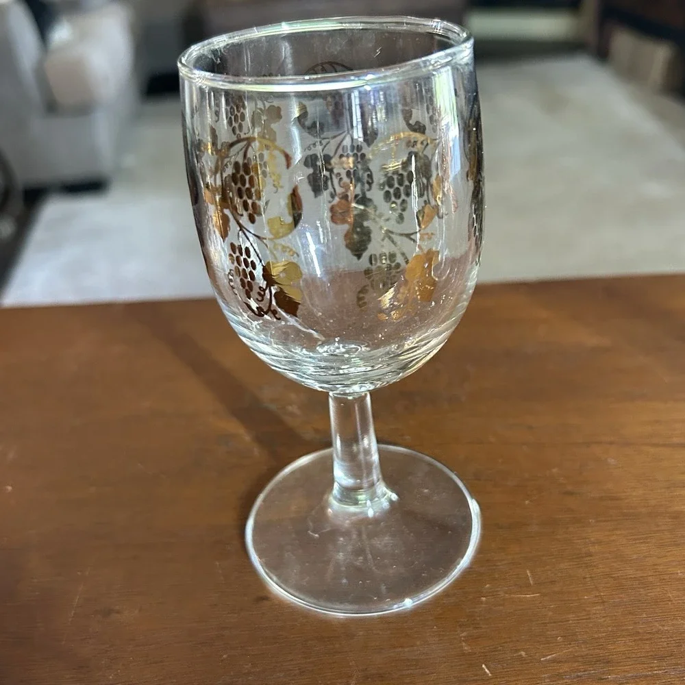 Vtg West Virginia Glass Cascading 6 Wine Glasses and Decanter with Metal Rack